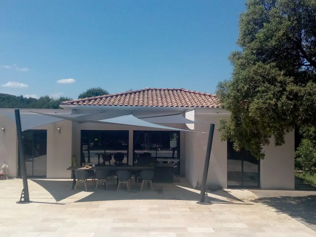 toile ombrage sur-mesure